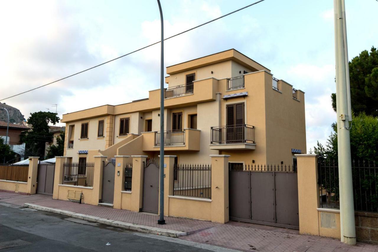 Ze-Vi Home Santa Flavia Exterior foto